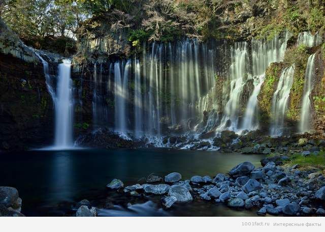 японский водопад