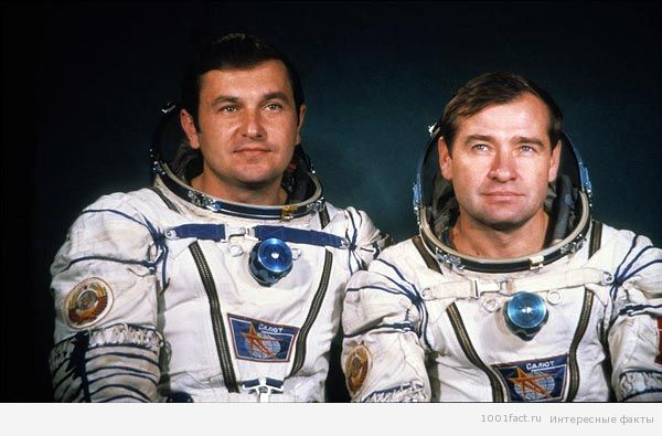 космонавты Титов и Стрекалов