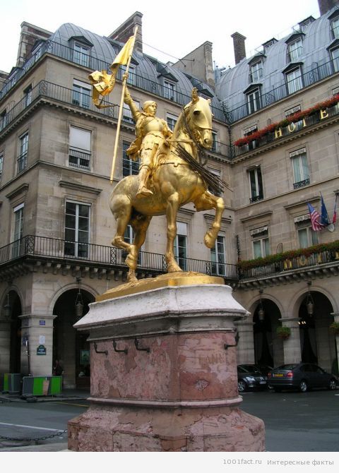 памятник Жанне д’Арк