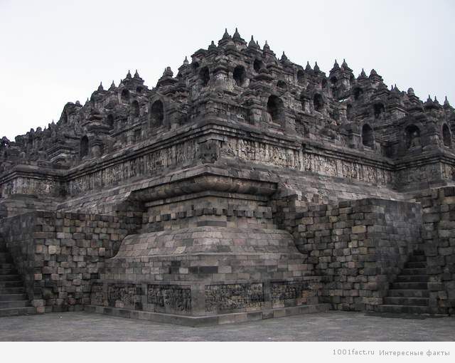 храм Боробудур